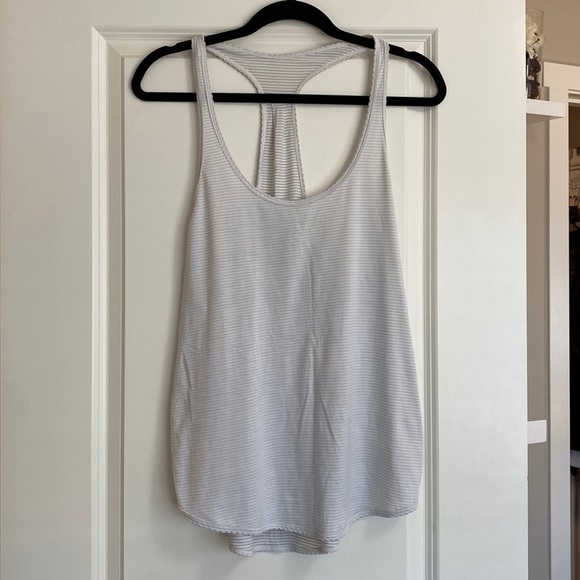 Lulu Lemon Reversible Flowy Tank - Picture 1 of 2